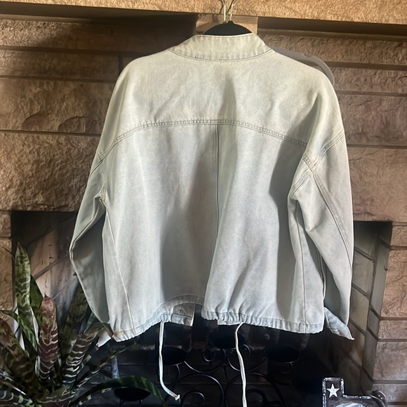 Blu Pepper Jean jacket light wash snap buttons gently used - Picture 7 of 8